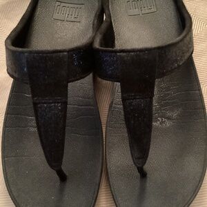 FitFlop black glitter sandals, size 7